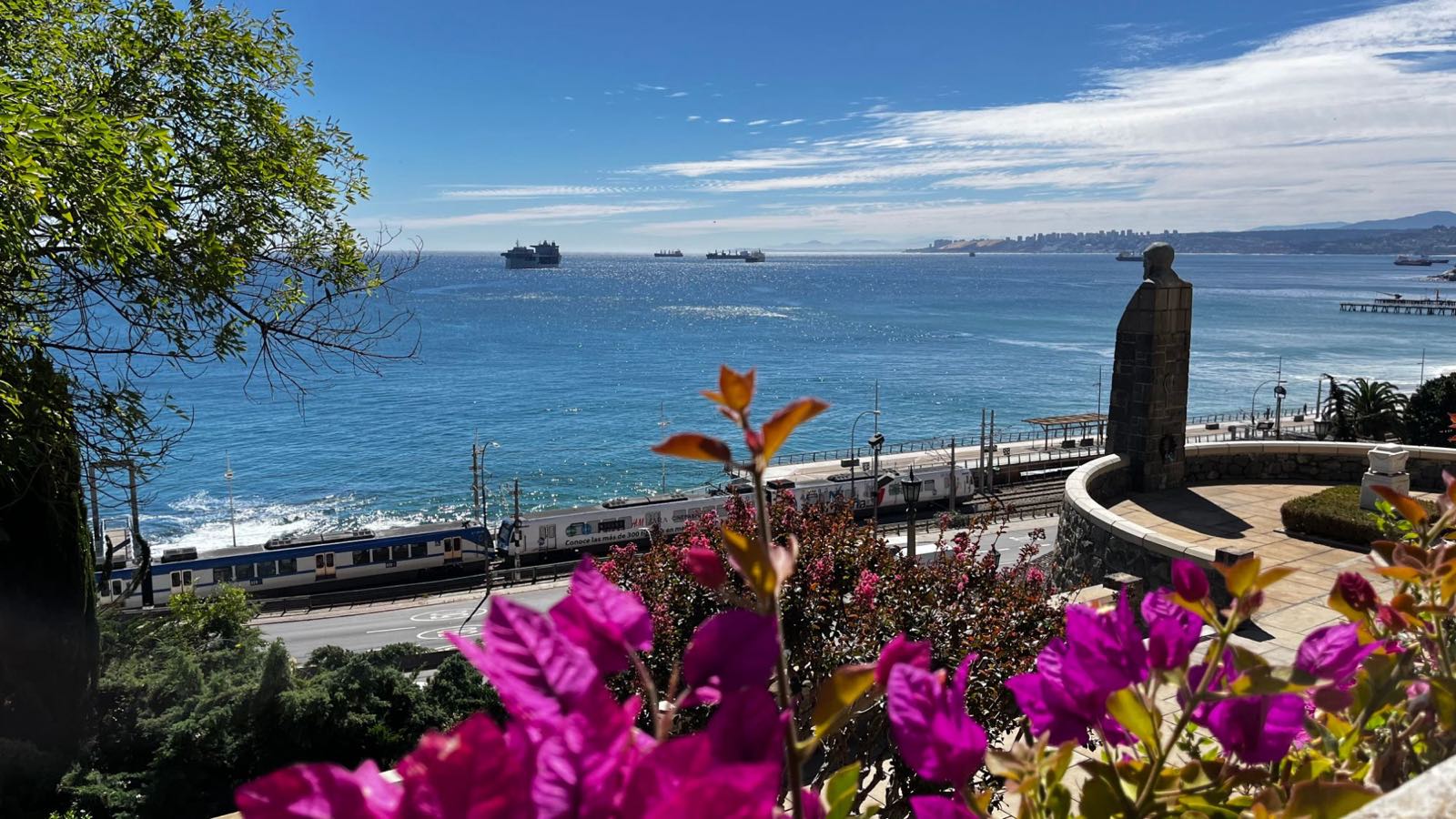 Bahía de Valparaíso vista desde el entorno del campus de la Universidad Técnica Federico Santa María
